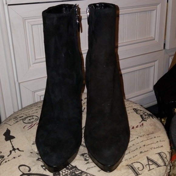 Black high heel ankle boots - Picture 2 of 4